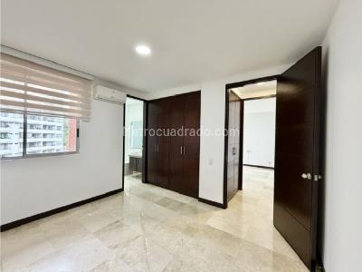 Apartamento de 3 alcobas en venta en Cristales, Cali, 199 m² · foto 14 de 20