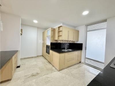 Apartamento de 3 alcobas en venta en Cristales, Cali, 199 m² · foto 6 de 20