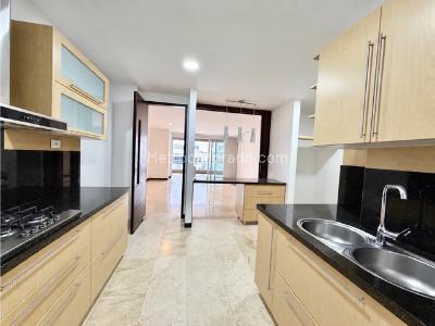 Apartamento de 3 alcobas en venta en Cristales, Cali, 199 m² · foto 8 de 20