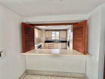 Apartamento de 4 alcobas en venta en Santa Teresita, Cali, 180 m² · foto 4 de 20