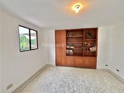 Apartamento de 4 alcobas en venta en Santa Teresita, Cali, 180 m² · foto 12 de 20