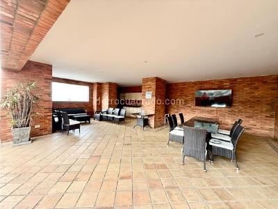 Apartamento de 3 alcobas en venta en La Arboleda, Cali, 220 m² · foto 19 de 20