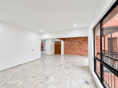 Apartamento de 3 alcobas en venta en La Arboleda, Cali, 220 m² · foto 2 de 20