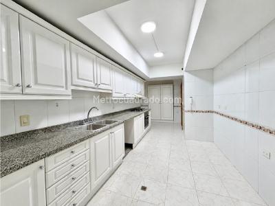 Apartamento de 3 alcobas en venta en La Arboleda, Cali, 220 m² · foto 4 de 20