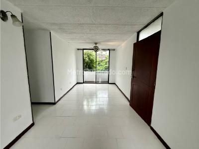 Apartamento de 3 alcobas en venta en Metropolitano Del Norte, Cali, 65 m² · foto 1 de 20