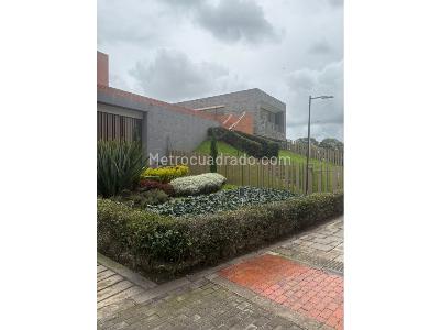 Apartamento de 4 alcobas en venta en Colina Norte, Bogotá, 270 m² · foto 13 de 14