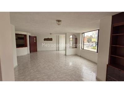 Apartamento de 3 alcobas en venta en Puente Largo, Bogotá, 190 m² · foto 2 de 20