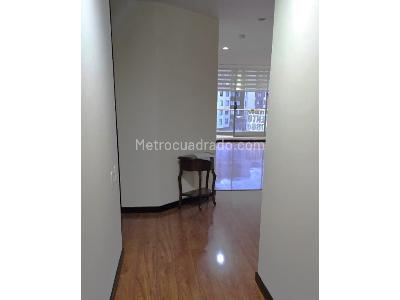 Apartamento de 3 alcobas en venta en Ciudad Salitre, Bogotá, 145 m² · foto 3 de 19