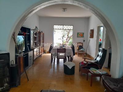 Casa de 5 alcobas en venta en Miraflores, Cali, 270 m² · foto 5 de 18