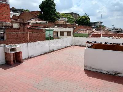 Casa de 5 alcobas en venta en San Cayetano, Cali, 247 m² · foto 10 de 10