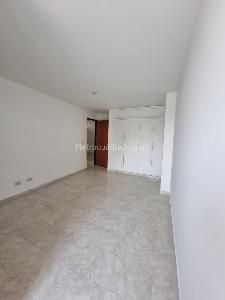 Apartamento de 3 alcobas en venta en El Limonar, Cali, 85 m² · foto 9 de 16