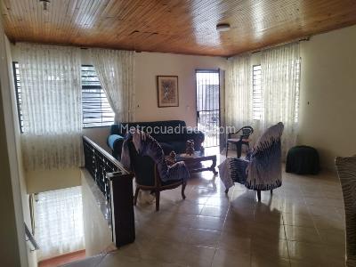 Casa en venta en El Cedro, Cali · foto 4 de 14