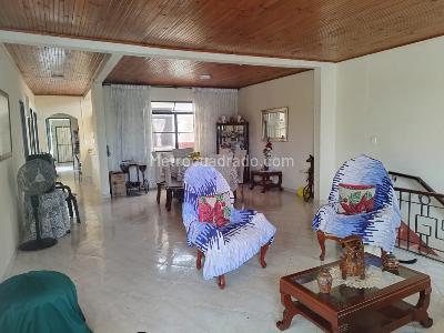 Casa en venta en El Cedro, Cali · foto 5 de 14