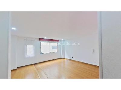 Apartamento de 1 alcoba en venta en Chico Lago, Bogotá, 67 m² · foto 2 de 13