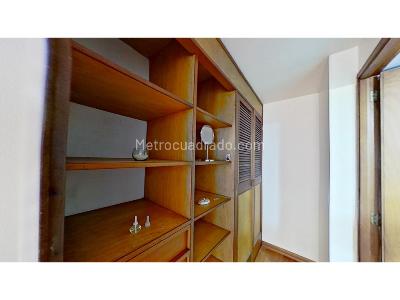 Apartamento de 1 alcoba en venta en Chico Lago, Bogotá, 67 m² · foto 8 de 13