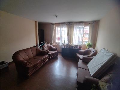 Casa de 5 alcobas en venta en El Guadual, Bogotá, 372 m² · foto 15 de 20
