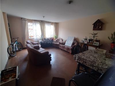 Casa de 5 alcobas en venta en El Guadual, Bogotá, 372 m² · foto 16 de 20