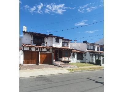 Casa de 5 alcobas en venta en Malibu, Bogotá, 347 m² · foto 4 de 20