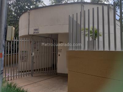 Apartamento de 2 alcobas en venta en Sector Bucaros, Bello, 56 m² · foto 6 de 12