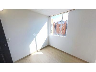 Apartamento de 3 alcobas en venta en Bavaria, Bogotá, 70 m² · foto 3 de 20