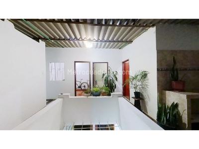 Casa de 5 alcobas en venta en Rincon De Galicia, Bogotá, 237 m² · foto 2 de 20