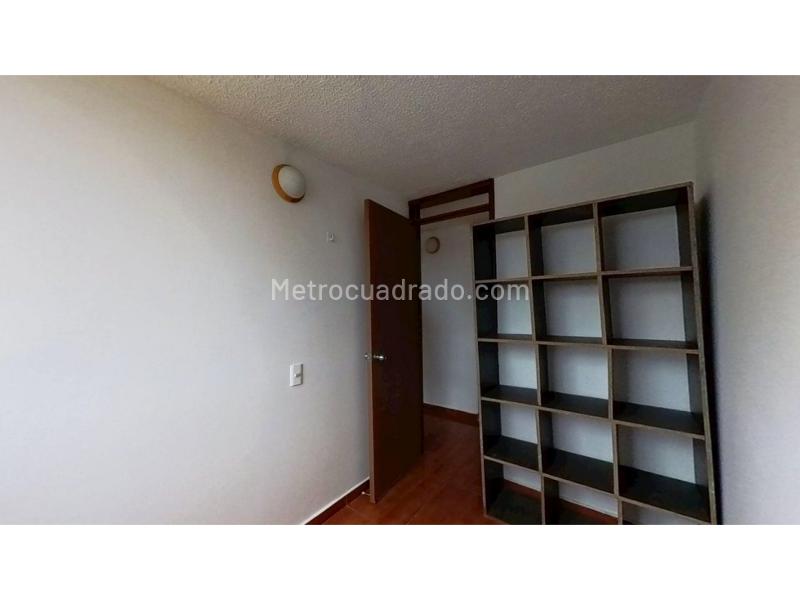 Piso – Soacha, Altos del Pino, Comuna Cazucá - Más