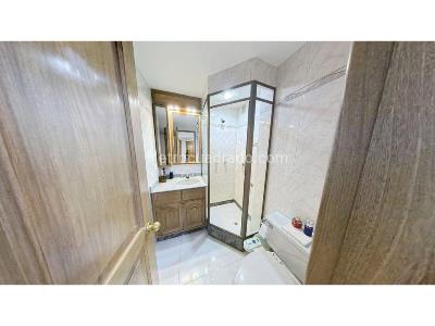 Apartamento de 2 alcobas en venta en Chico Lago, Bogotá, 83 m² · foto 16 de 20