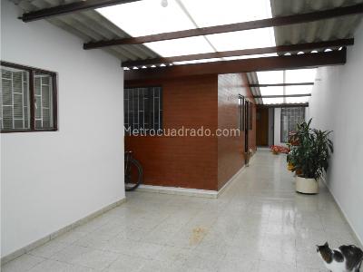 Casa de 5 alcobas en venta en Garces Navas, Bogotá, 120 m² · foto 17 de 20