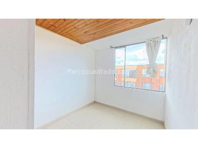 Apartamento de 3 alcobas en venta en Capellania, Bogotá, 64 m² · foto 9 de 20