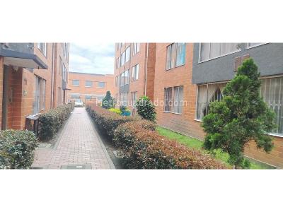 Apartamento de 3 alcobas en venta en Calandaima, Bogotá, 48 m² · foto 17 de 20
