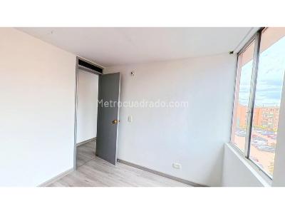 Apartamento de 3 alcobas en venta en Calandaima, Bogotá, 48 m² · foto 2 de 20