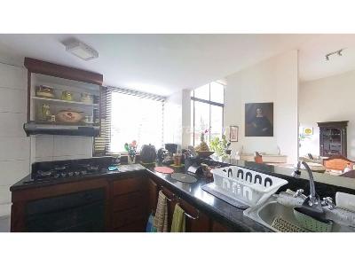 Apartamento de 3 alcobas en venta en Santa Barbara, Bogotá, 117 m² · foto 4 de 20