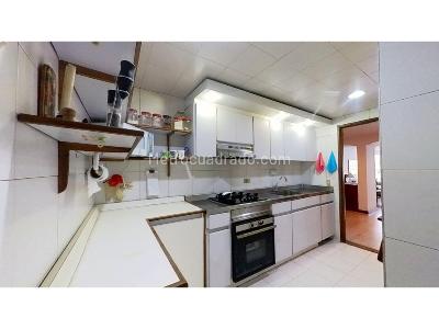 Apartamento de 3 alcobas en venta en Chico Lago, Bogotá, 116 m² · foto 11 de 20