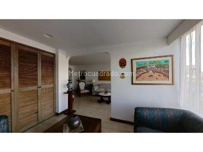 Apartamento de 3 alcobas en venta en Chico Lago, Bogotá, 116 m² · foto 8 de 20
