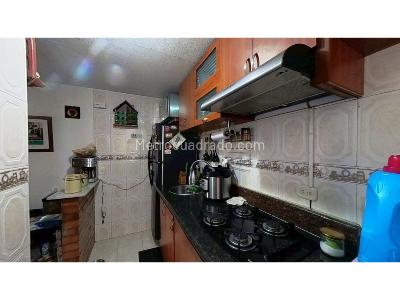 Apartamento de 3 alcobas en venta en Engativa, Bogotá, 41 m² · foto 2 de 17