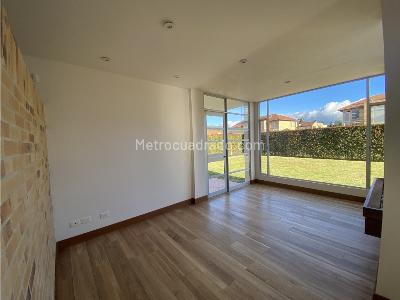 Casa de 4 alcobas en venta en Cajica Variante Zipaquira, Cajicá, 352 m² · foto 4 de 20