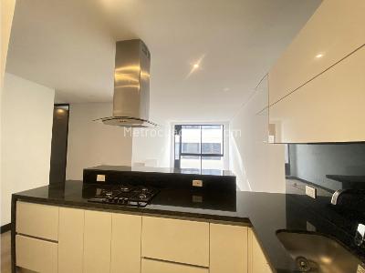 Apartamento de 2 alcobas en venta en Bella Suiza, Bogotá, 85 m² · foto 1 de 15