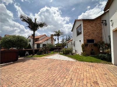 Casa de 4 alcobas en venta en Cajica Variante Zipaquira, Cajicá, 232 m² · foto 14 de 19