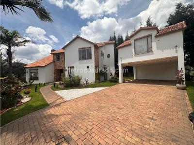 Casa de 4 alcobas en venta en Cajica Variante Zipaquira, Cajicá, 232 m² · foto 15 de 19