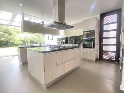$2.100.000.000 en Zona Molino