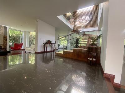 Casa de 3 alcobas en venta en Zona Molino, Cajicá, 359 m² · foto 2 de 19