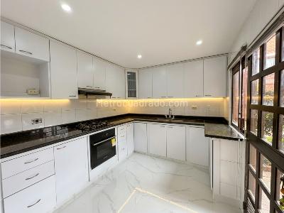 Casa de 3 alcobas en venta en Alameda De Rio Frio, Chía, 169 m² · foto 5 de 18