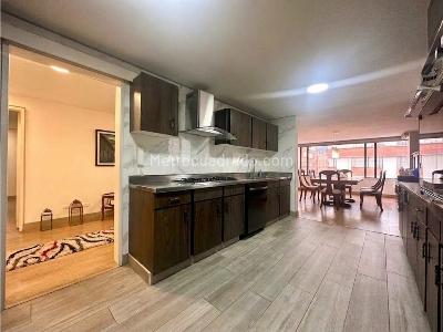 Apartamento en venta en Santa Barbara, Bogotá · foto 8 de 19