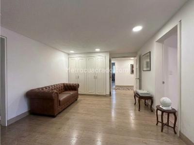 Apartamento en venta en Santa Barbara, Bogotá · foto 10 de 19