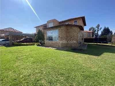 Casa de 4 alcobas en venta en Cajica Variante Zipaquira, Cajicá, 340 m² · foto 17 de 20
