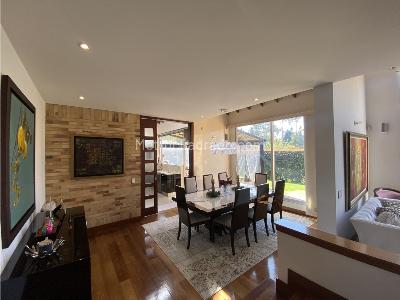 Casa de 4 alcobas en venta en Cajica Variante Zipaquira, Cajicá, 340 m² · foto 2 de 20