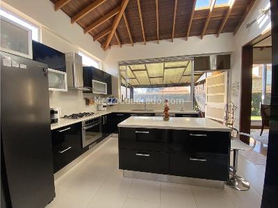 Casa de 4 alcobas en venta en Cajica Variante Zipaquira, Cajicá, 340 m² · foto 5 de 20