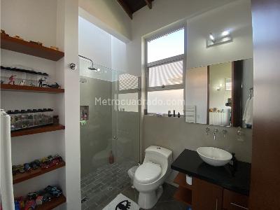 Casa de 4 alcobas en venta en Cajica Variante Zipaquira, Cajicá, 340 m² · foto 8 de 20