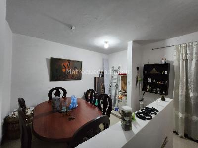 Casa de 5 alcobas en venta en Santa Rita, Ibagué, 168 m² · foto 2 de 11