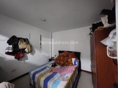Casa de 5 alcobas en venta en Santa Rita, Ibagué, 168 m² · foto 3 de 11